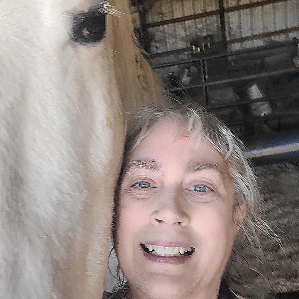 Meet your Posher, Adrienne